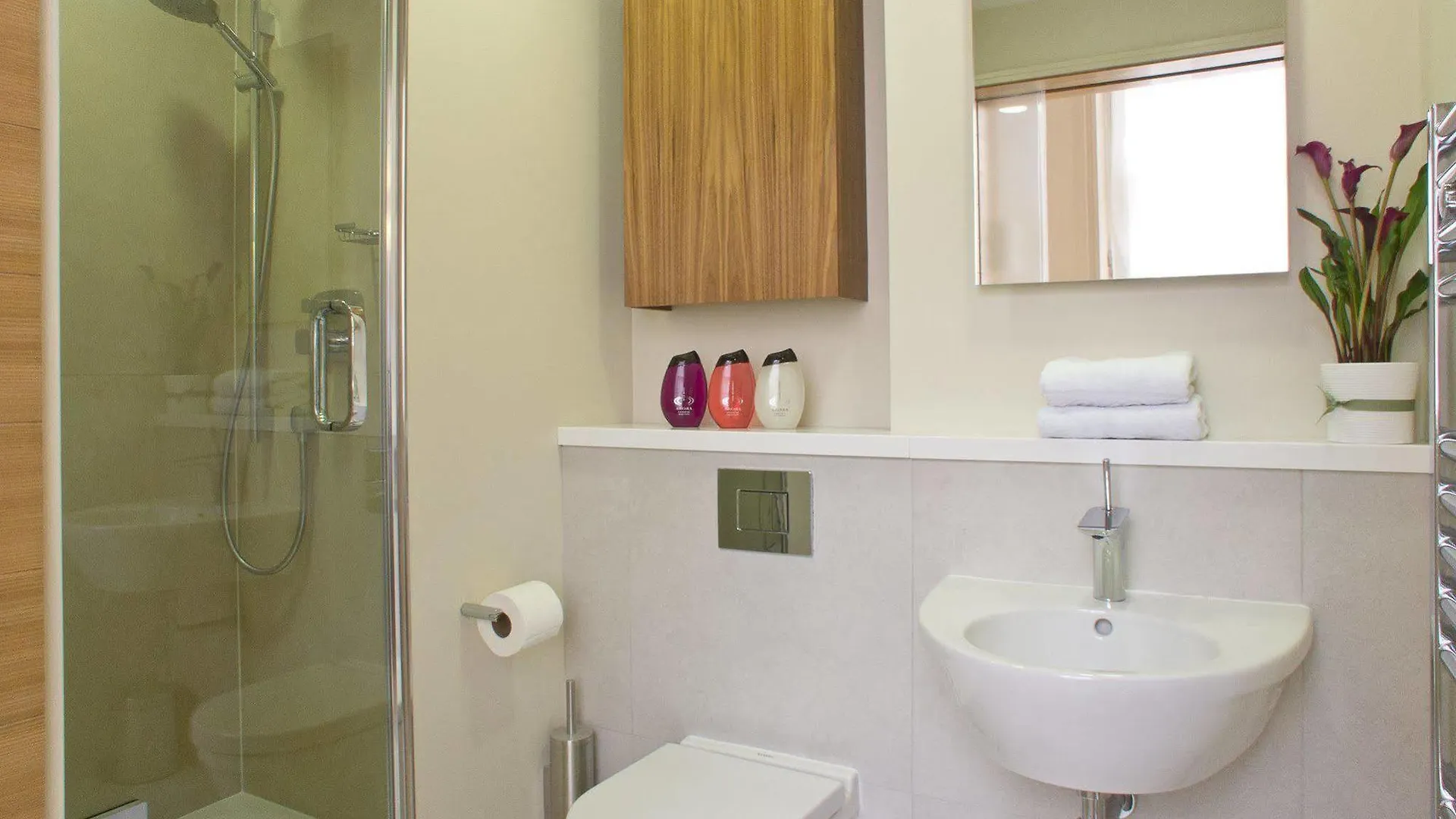 Suffolk Lane Apartment By Bridgestreet London 0*,
