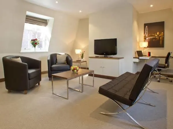 Suffolk Lane Apartment By Bridgestreet London